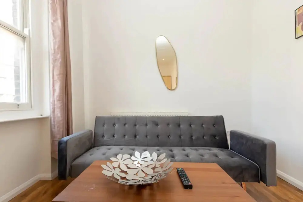 Centrally Located 1 Bedroom Apartment Near Paddington