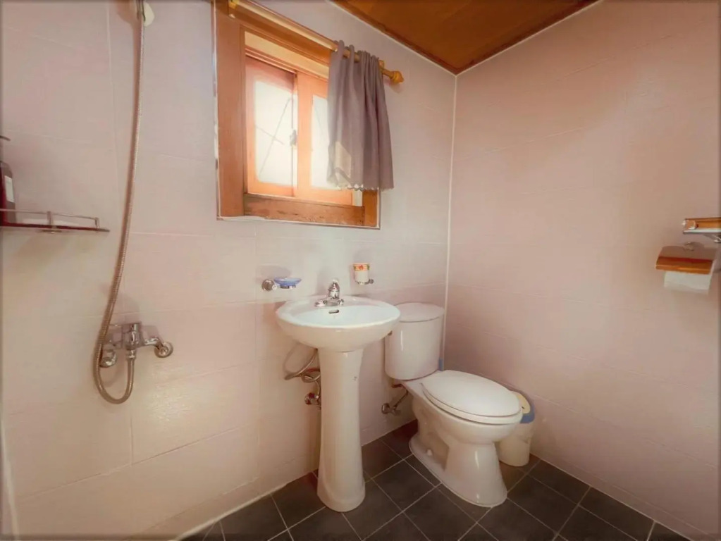 Taean Log House Pension