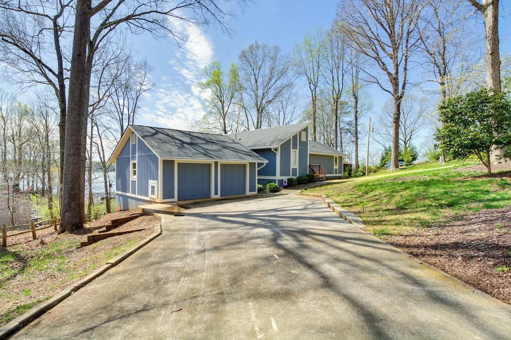 Smith Mountain Lake Getaway w/ Private Dock