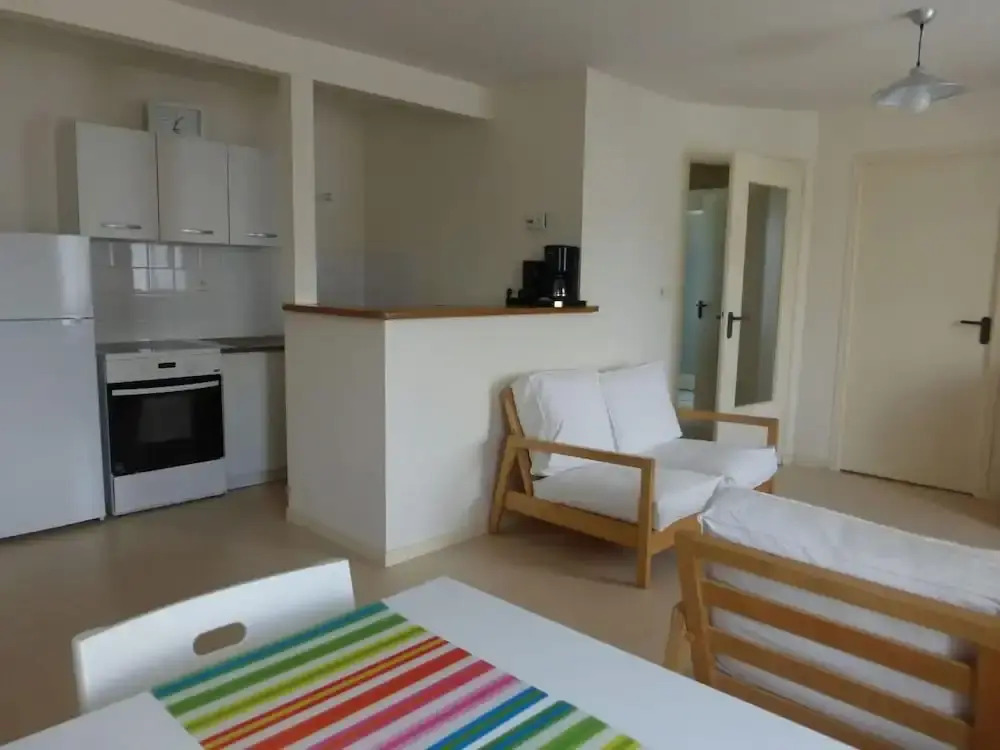 Apartment Near the Beach in Ploulec'h