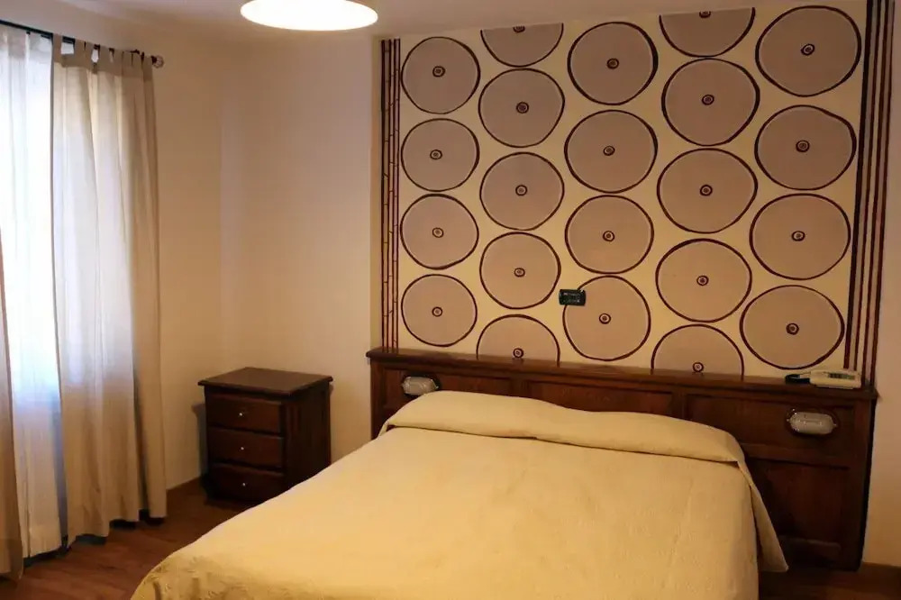 Hotel Bucaneve