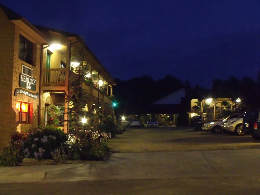 Hemlock Inn