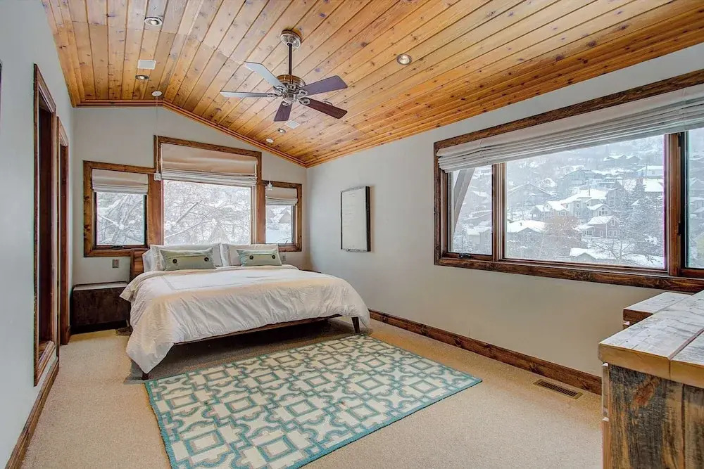 Hillside Overlook by Avantstay Quiet Mountain Getaway w/ Incredible Views!