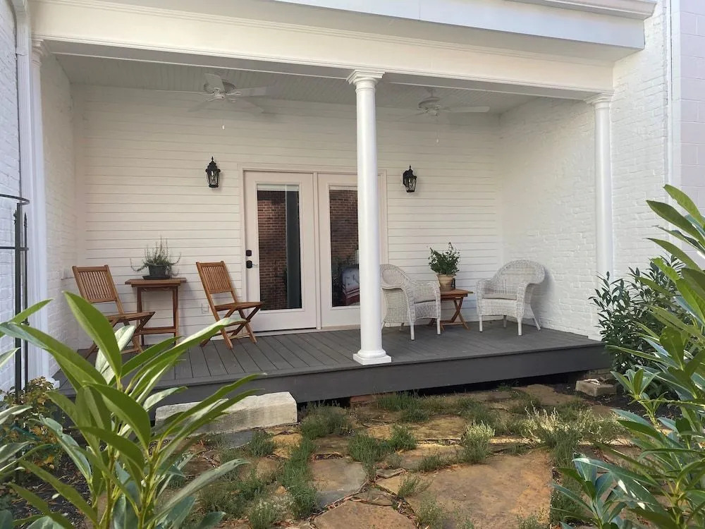 Belle Louise Historic Bed & Breakfast