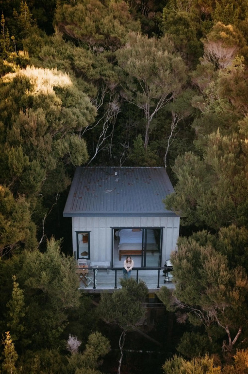 Treehouse Hideaway