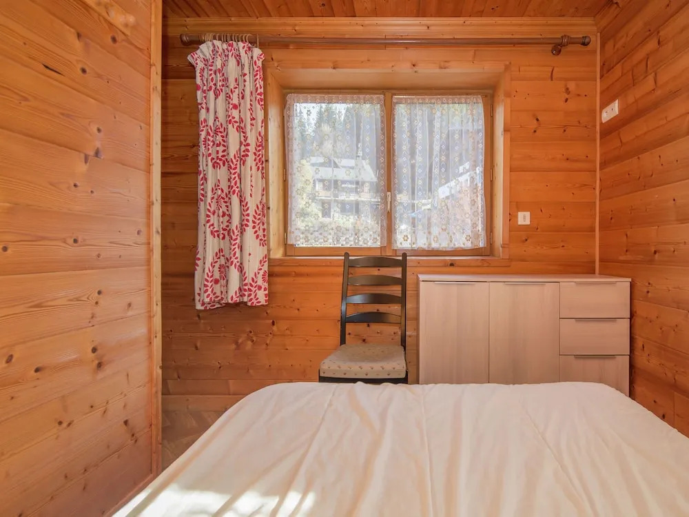 Comfortable Detached House for 14 People at the Lively Les Gets
