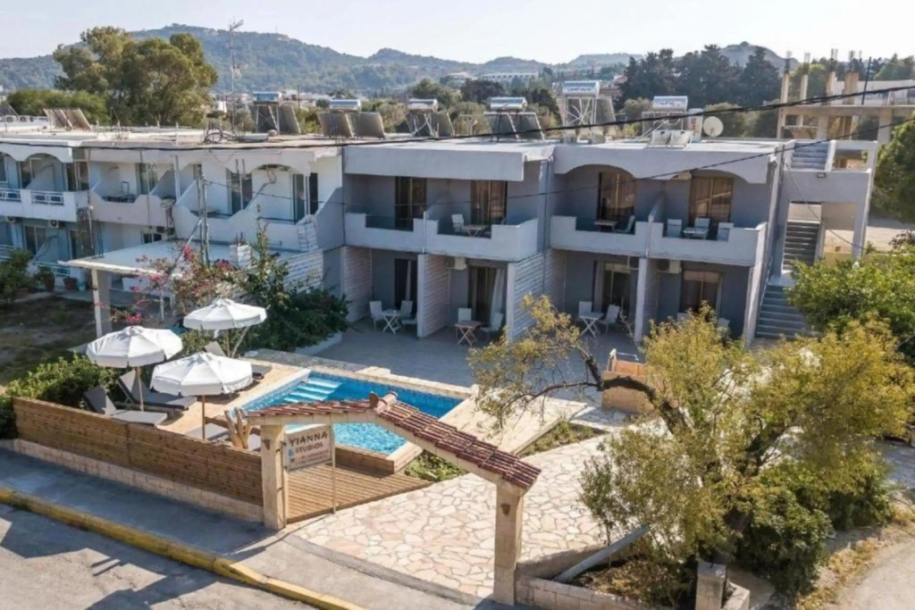 Yiannis Apartments