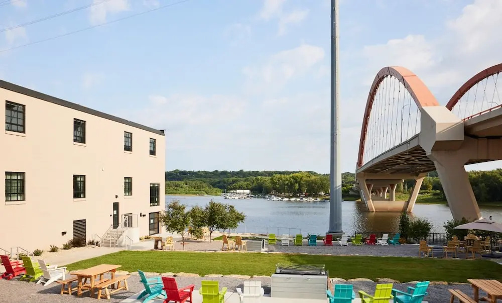 The Confluence Hotel