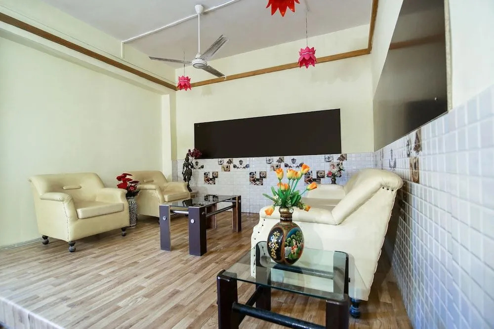 OYO 16169 Sahdev Guest House