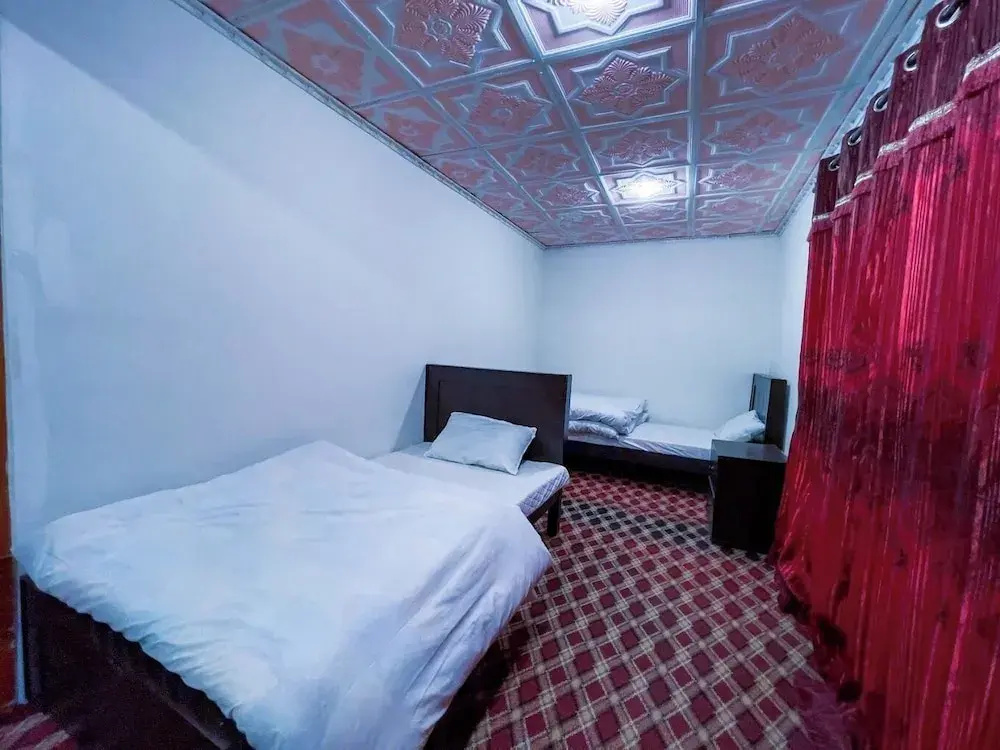 Hill icon Resort & Restaurant