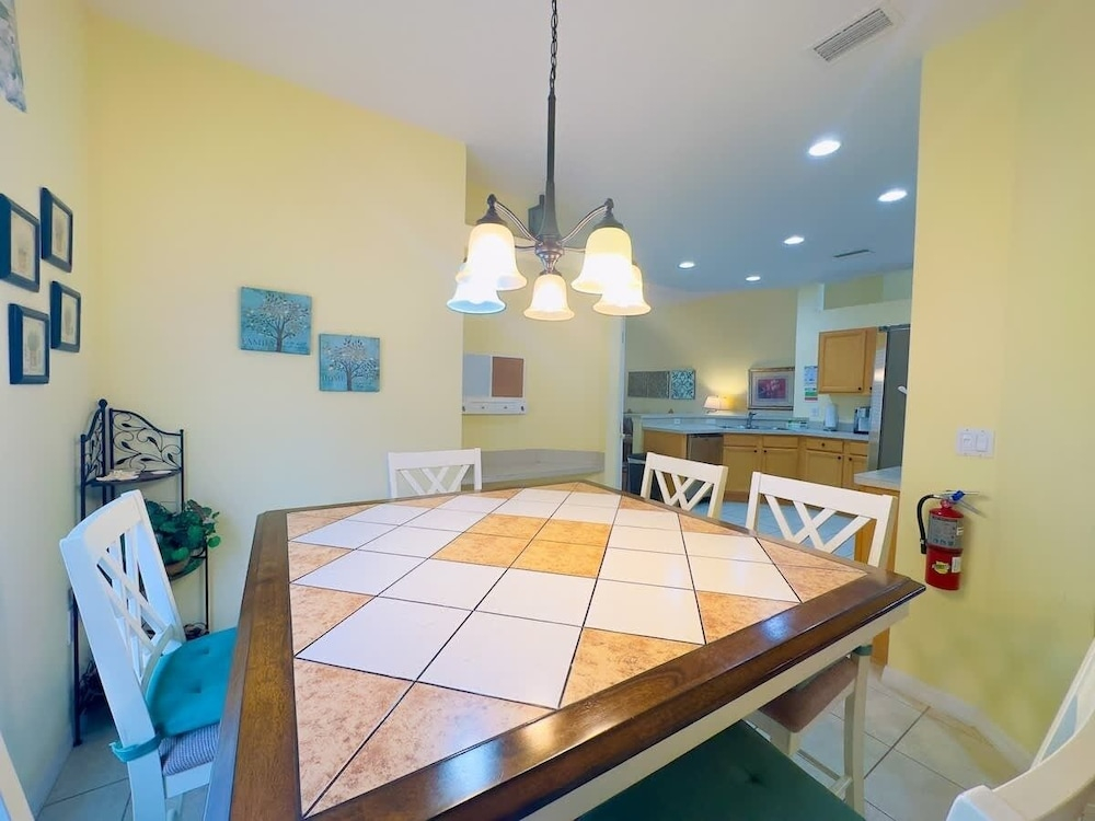 4bd Pool Villa In Calabay Parc Close To Disney Sleeps 8 4 Bedroom Home