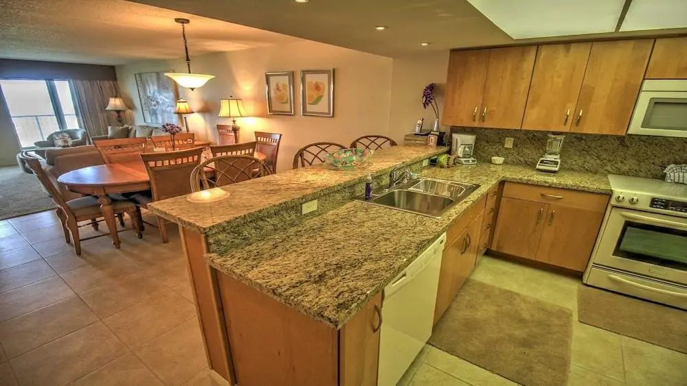 Edgewater 506 Minium 2 Bedroom Condo by RedAwning