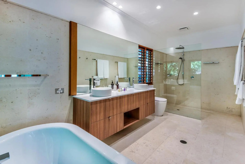 Lotus House on Hamilton Island by HIHA