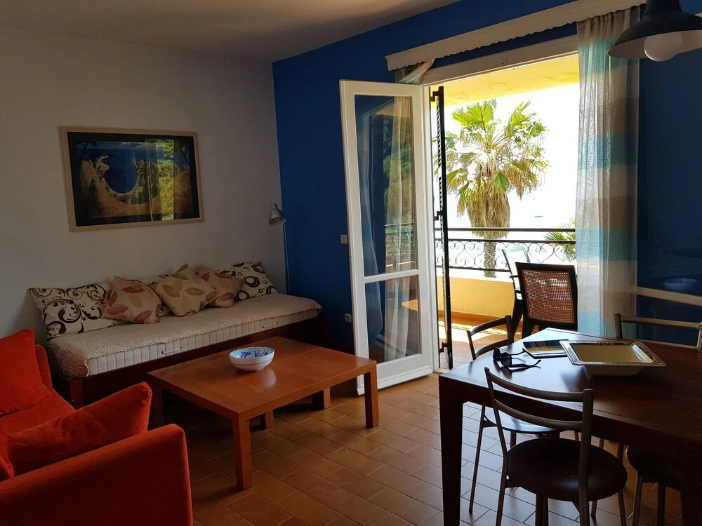 Corfu Glyfada Beachfront Apartment 7