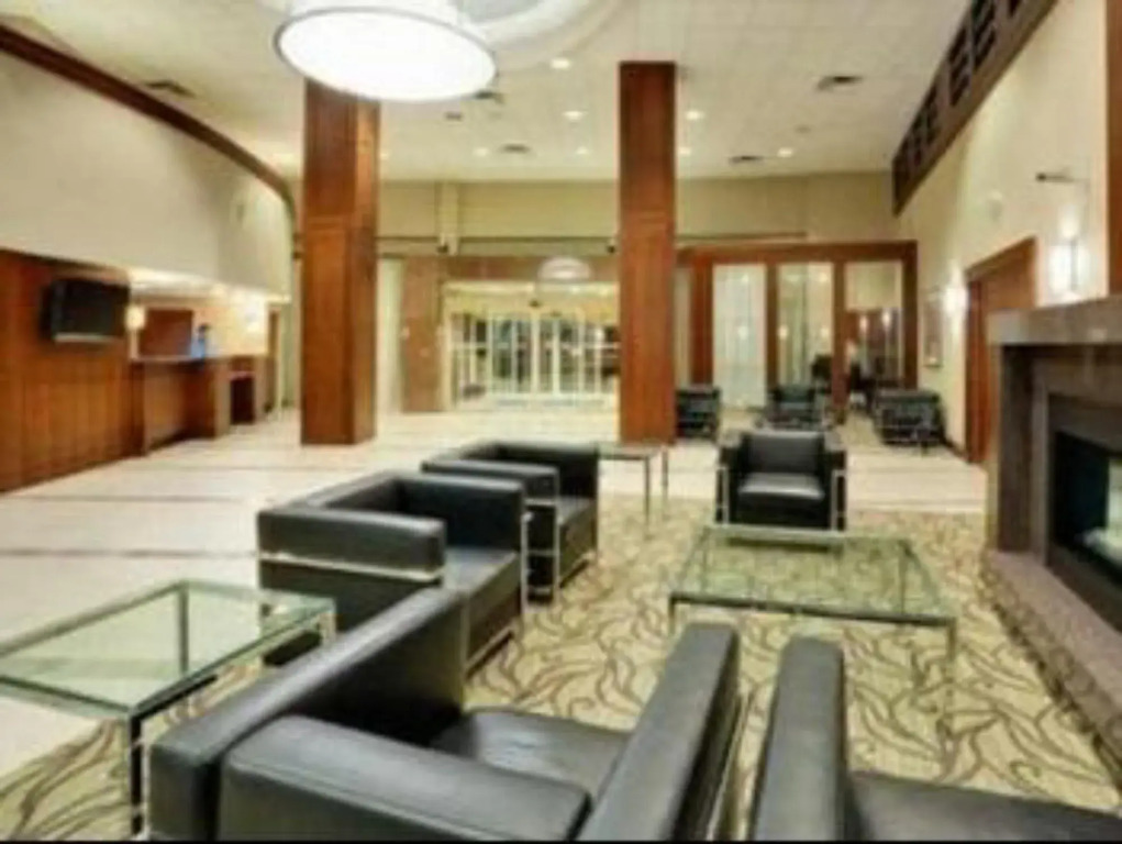 GLō Best Western Mississauga Corporate Centre