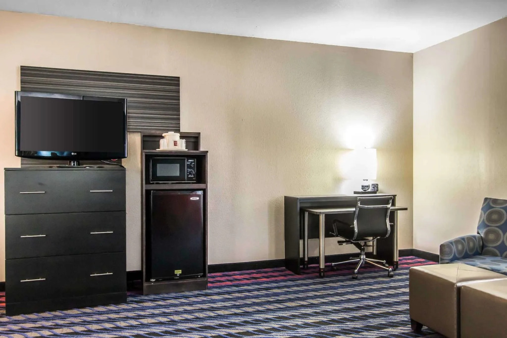 Comfort Suites Fairgrounds West