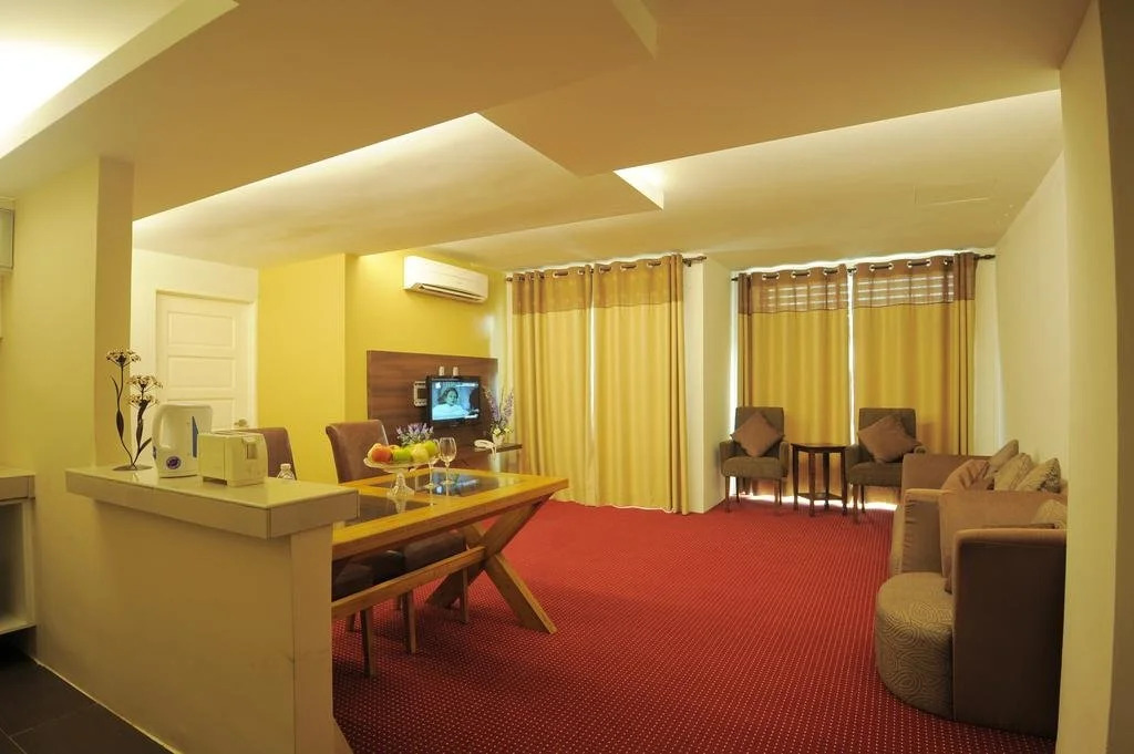 Nik Adik Khalifa Suites Apartment