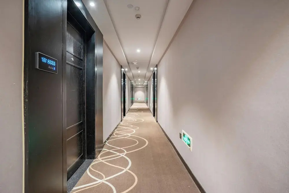 Pazhou XANA Deluxe International Hotel Pazhou Convention and Exhibition Center Changgang Metro Station Branch