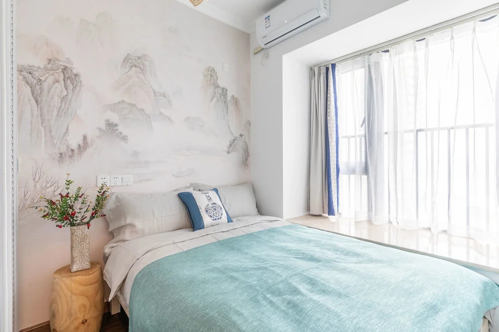 Locals Boutique Apartment Huafa Plaza 26