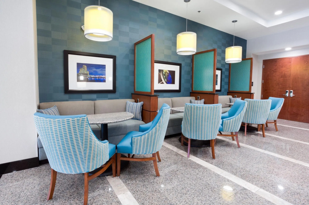 Drury Inn & Suites Grand Rapids