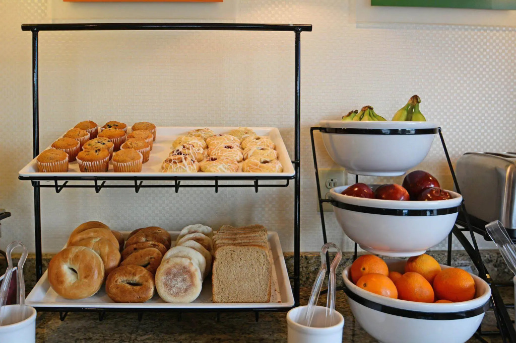 Oakfield Hotel & Suites Rochester, an Ascend Collection Hotel