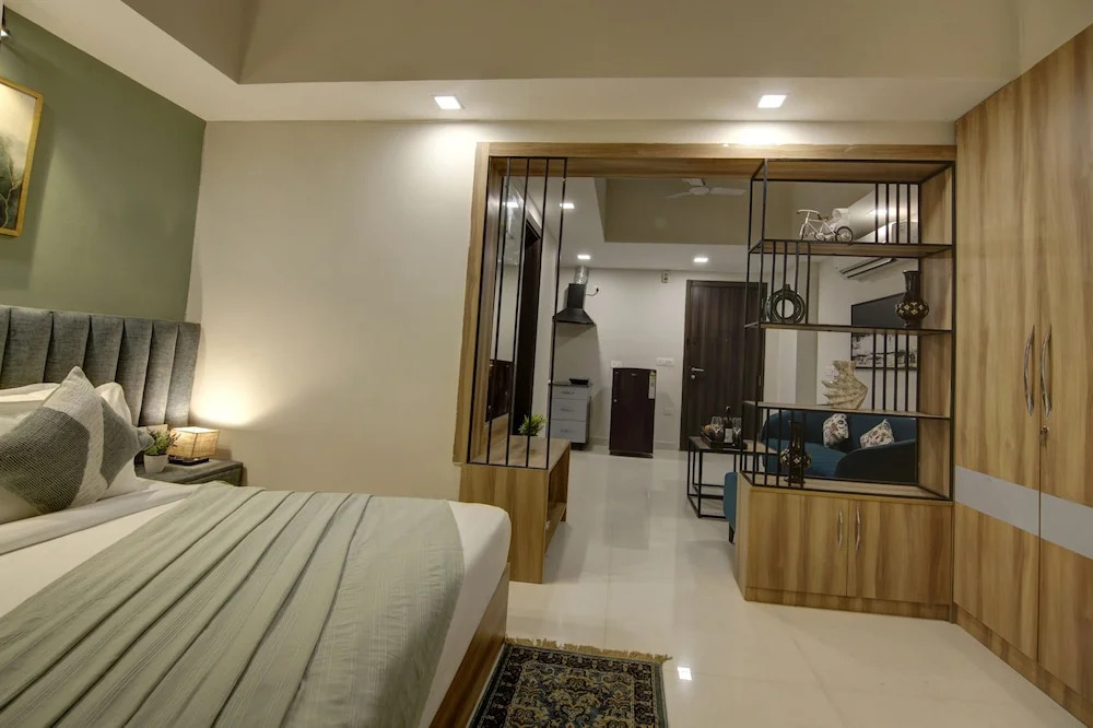 Saltstayz Premier Executive Serviced Apartment - Golf Course Extension Road