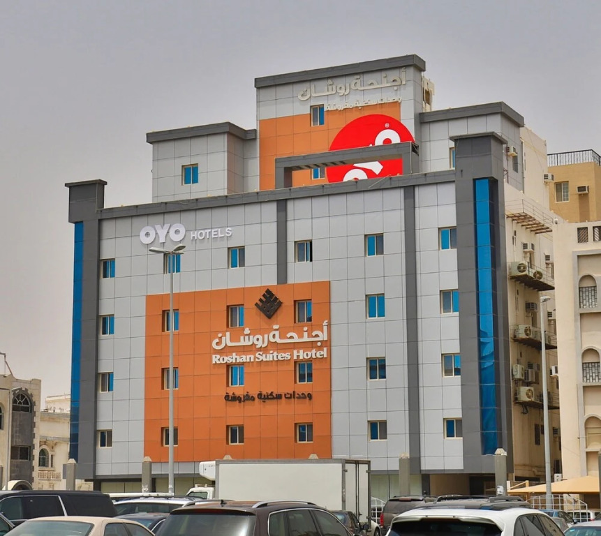 OYO 208 Roshan Hotel Suites Hera
