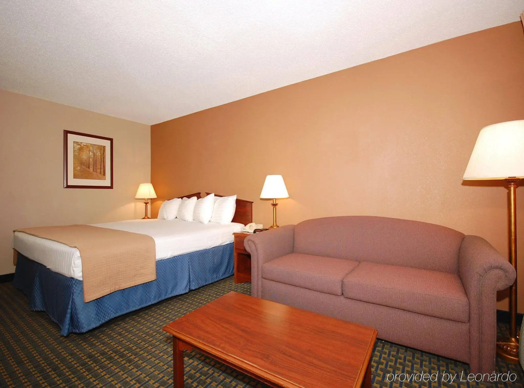 Magnuson Hotel Red Baron