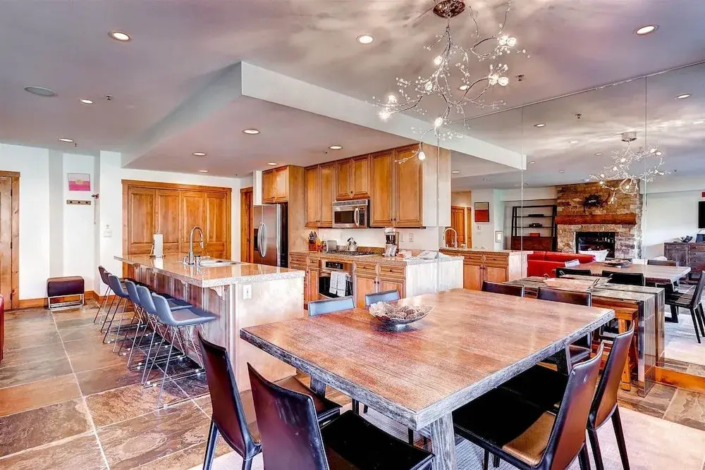 Premier 4 Bedroom Ski In, Ski Out Lone Eagle Condo With The Best Access To Skiing In Keystone