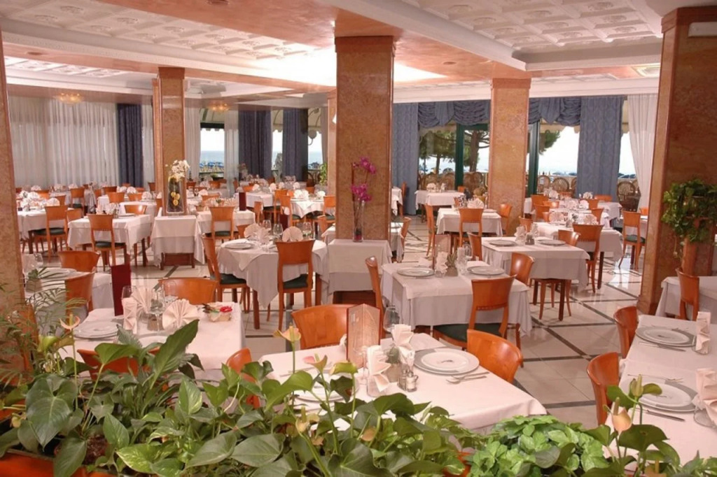Hotel Carlton