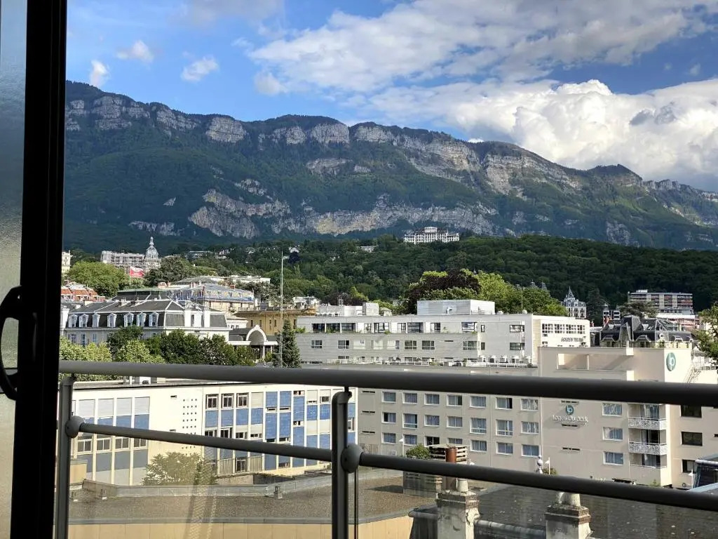 Studio moderne et lumineux centre ville Aix les Bains