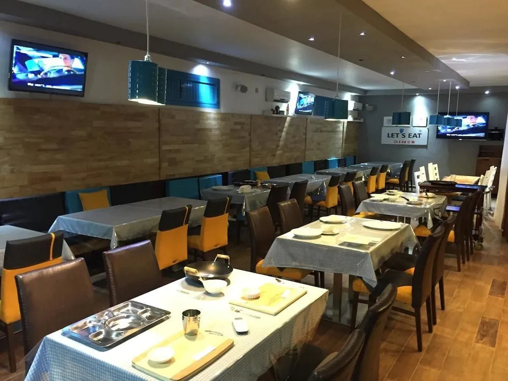 Murex Plaza Hotel & Suites