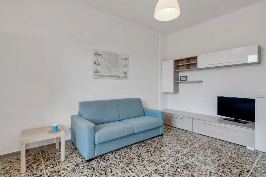 Lulli Cozy Apartment with Balcony