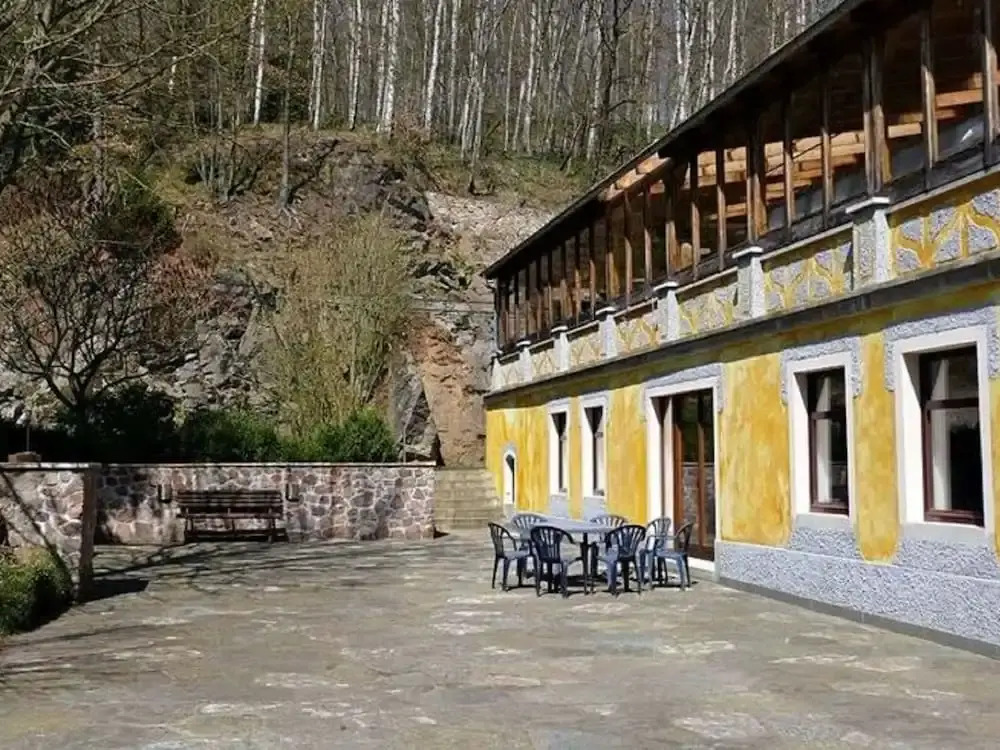 Villa Rotschoenberg im Tal der Freiberger Mulde