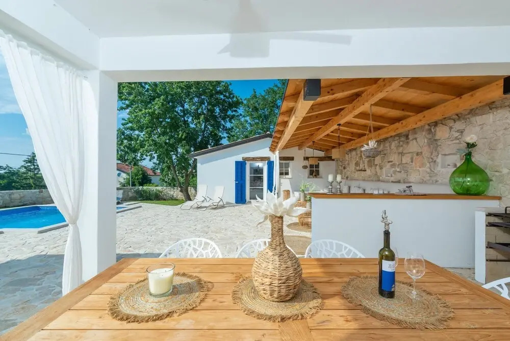 Lavova in Brtonigla With 3 Bedrooms and 2 Bathrooms
