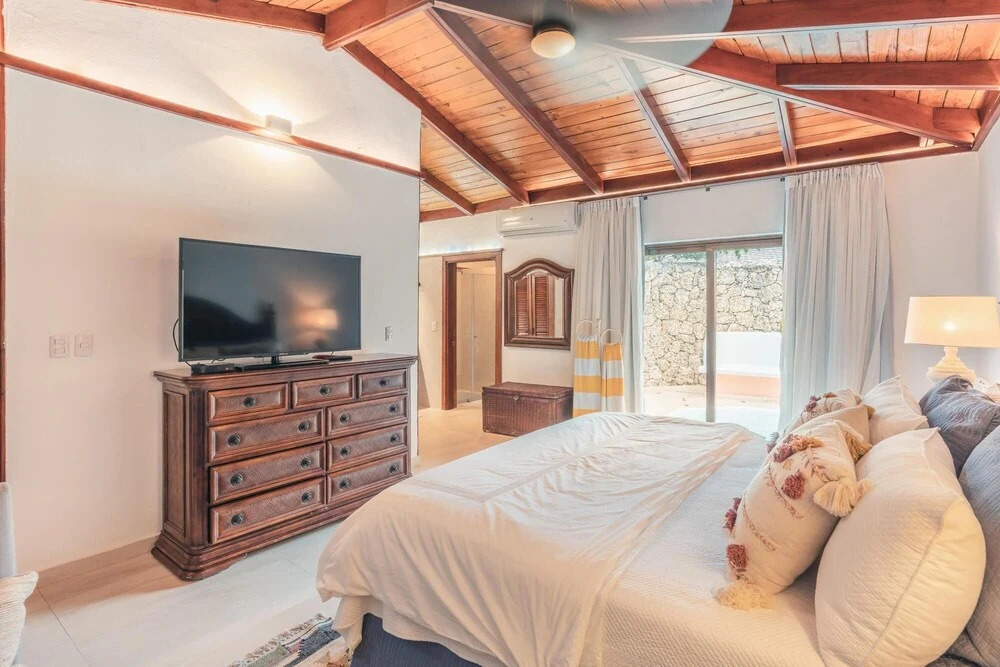 Fun in the sun Classic Villa at Los Lagos in Casa de Campo