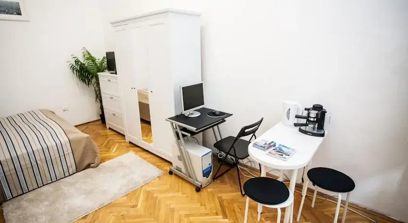 Oktogon Studio Apartment