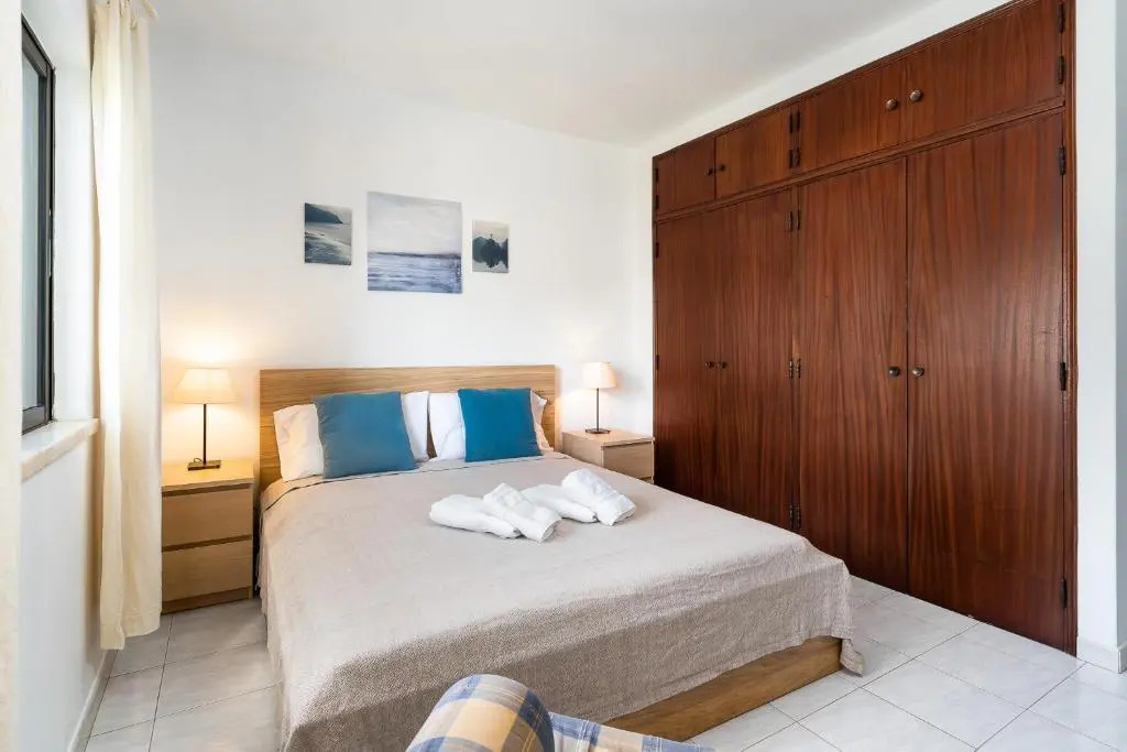 Mouramar One bedroom apartment, with pool
