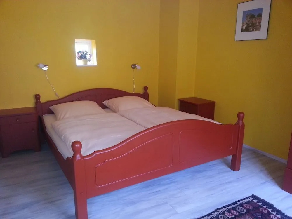 Fachwerkhotel garni - Ferienhäuser Vorhof zur Hölle