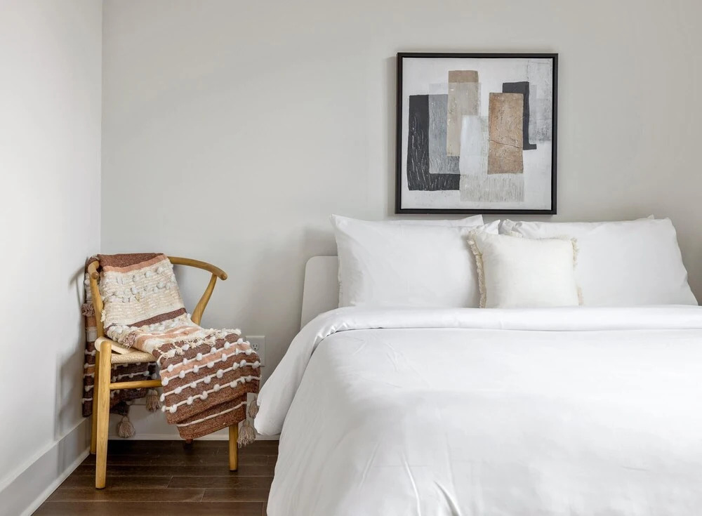 Cheerful Townhome With Garage EAV Local