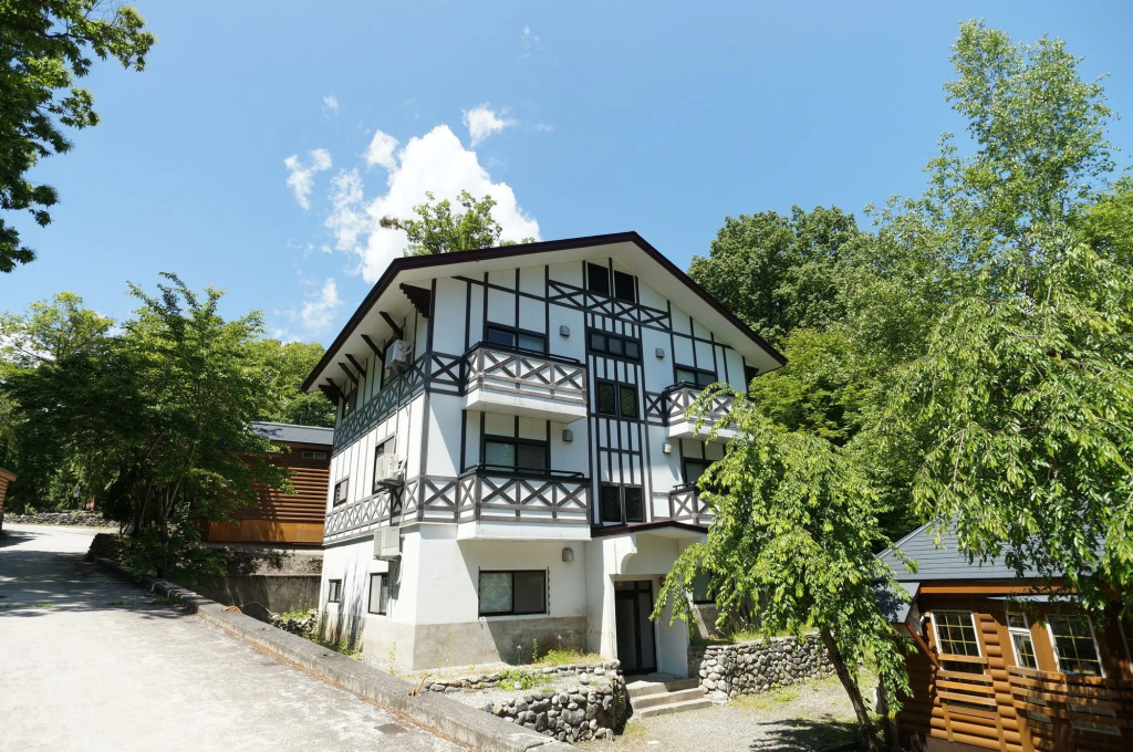Hakuba Canadian Lodge