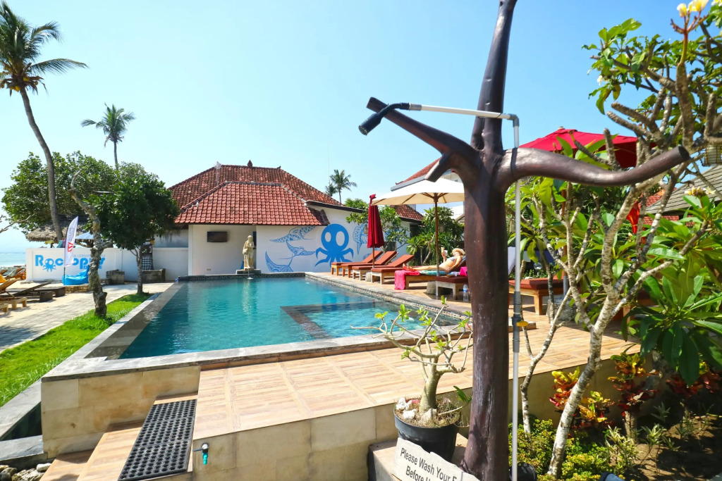 Mega Cottages