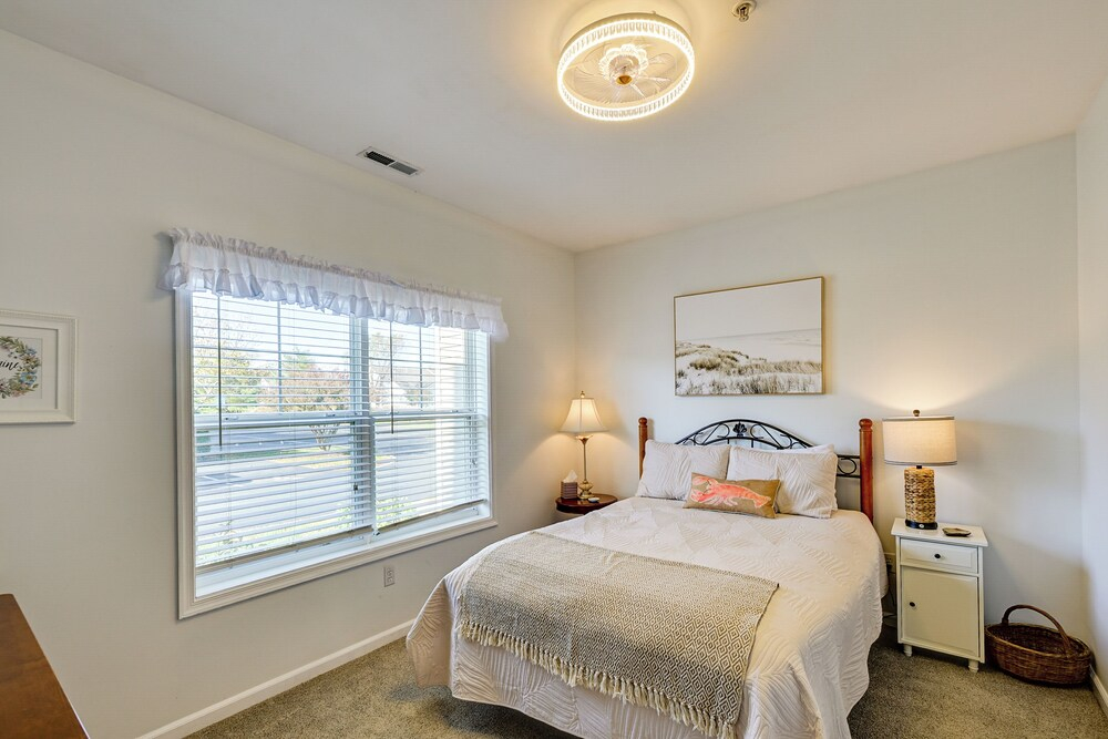 Pool Access & Easy Beach Days! Lewes Unit w/ Patio