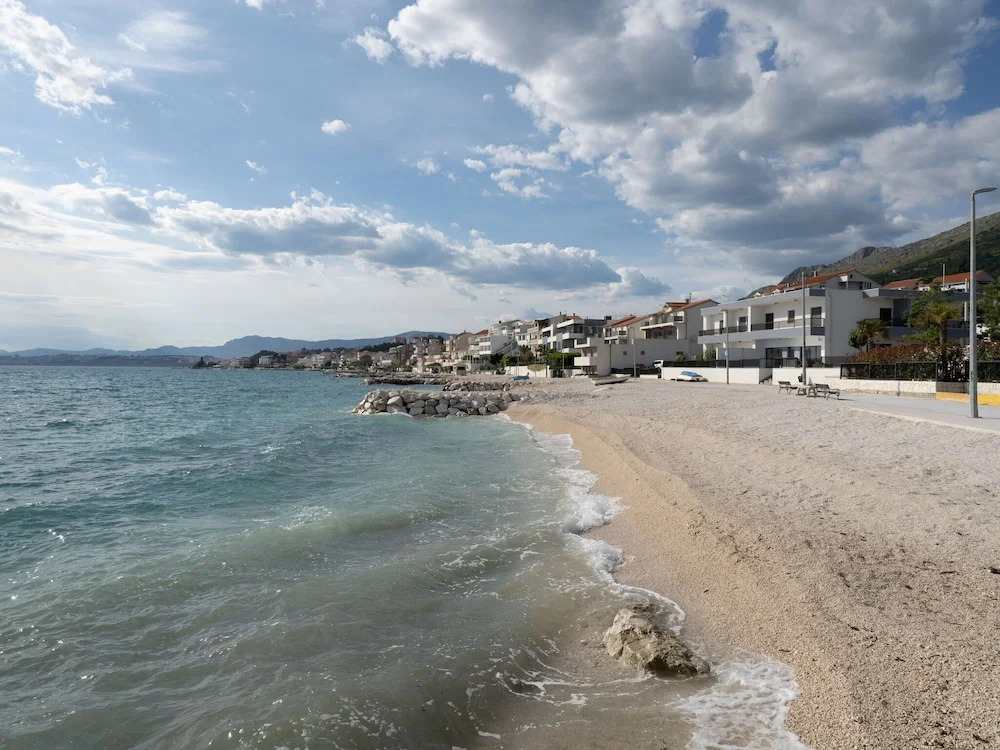 Simplistic Villa in Podstrana with Patio near Adriatic Sea