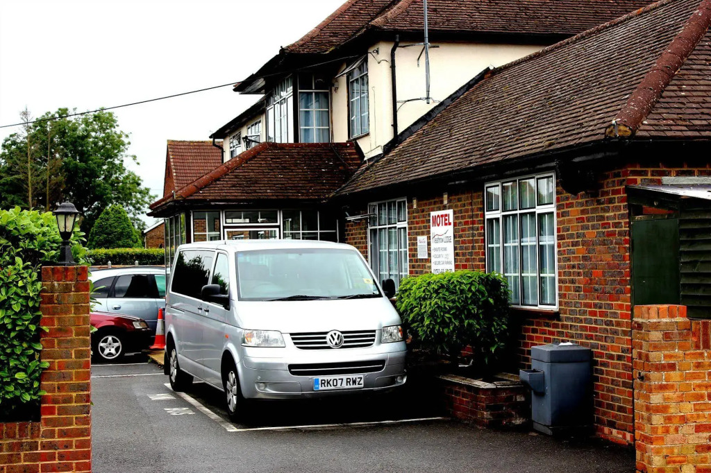 Heathrow Lodge