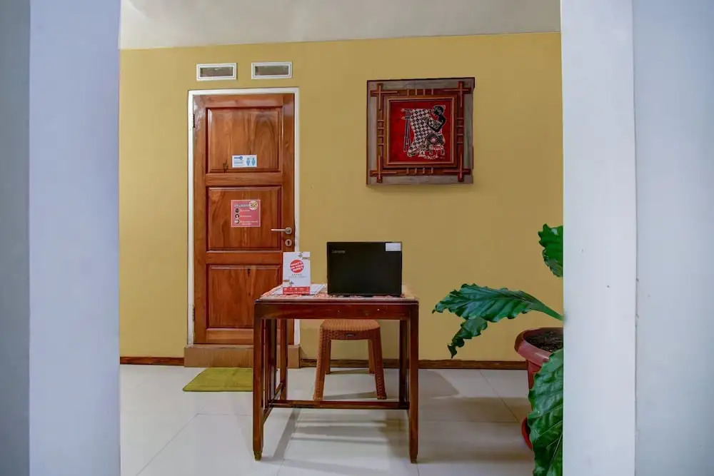 Reddoorz Syariah at House Of Melati Kepanjen