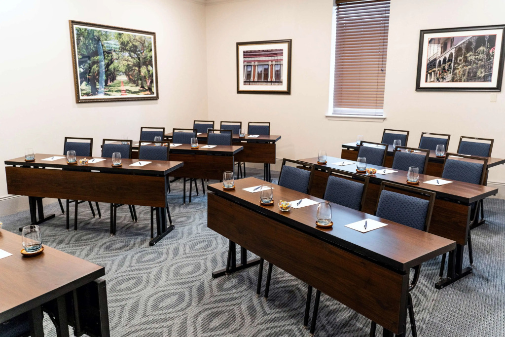Country Inn & Suites by Radisson, Metairie New Orleans , LA
