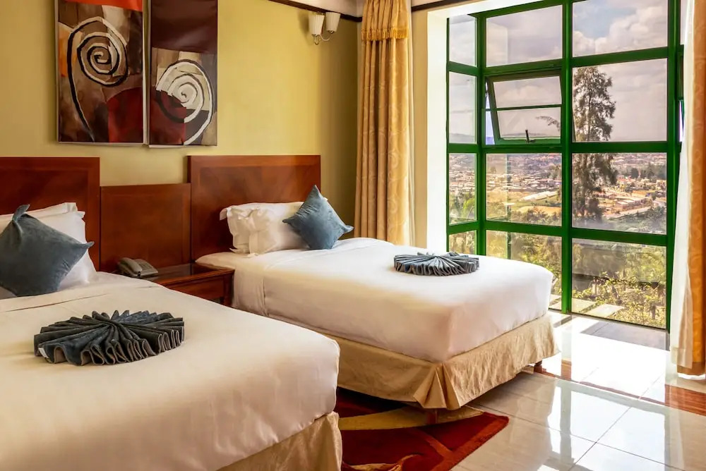 Highlands Suites Hotel and Apartments