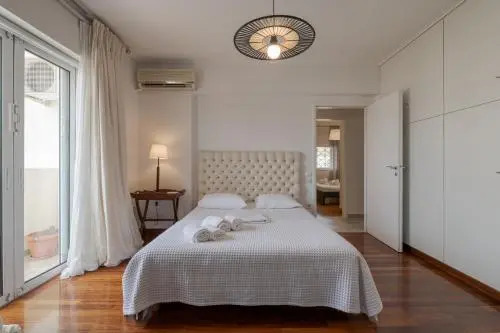 A Deluxe 3Bdr Apartment In Glyfada With Sea View