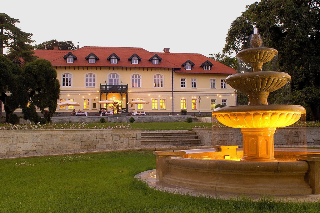 Castle Hotel Grof Degenfeld